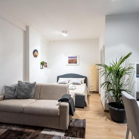 Suite 1,2 Porta Milano Centro Parking Free Exterior photo