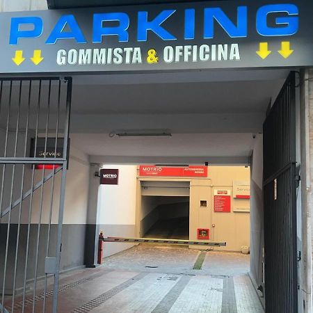 Suite 1,2 Porta Milano Centro Parking Free Exterior photo