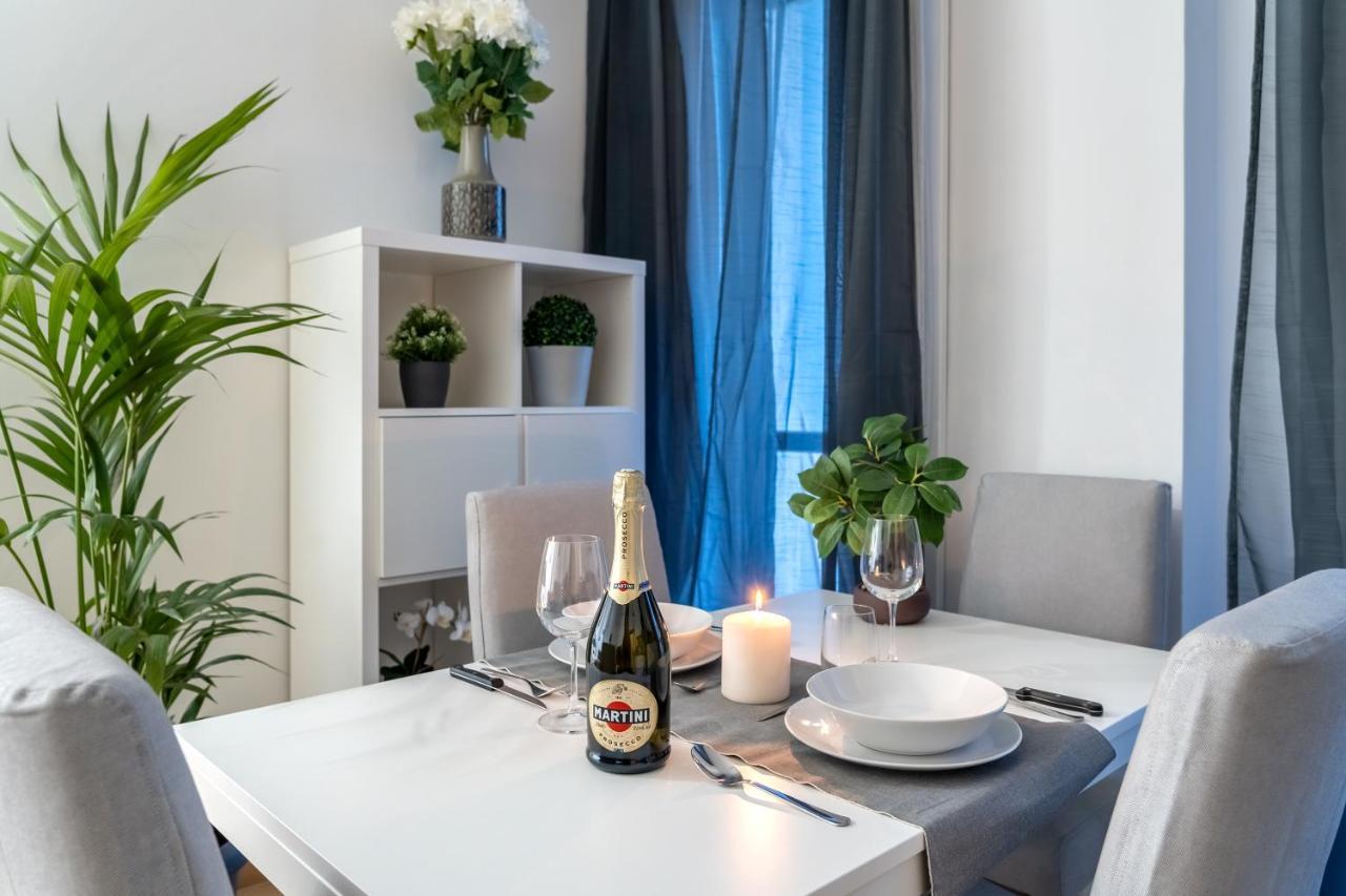 Suite 1,2 Porta Milano Centro Parking Free Exterior photo